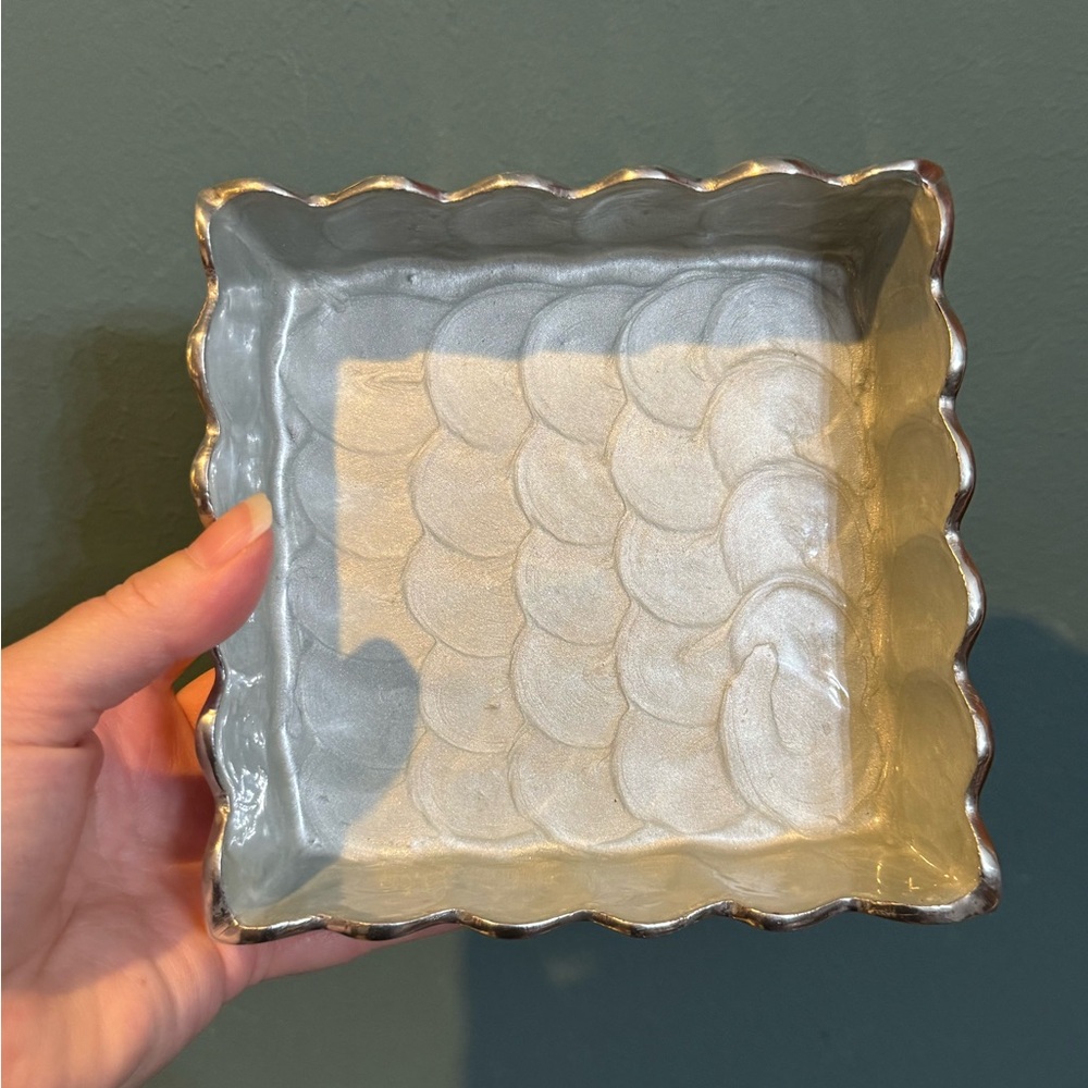 Julia Knight Peony 6.5″ Cocktail Napkin Holder, Scalloped edge in Hydrangea